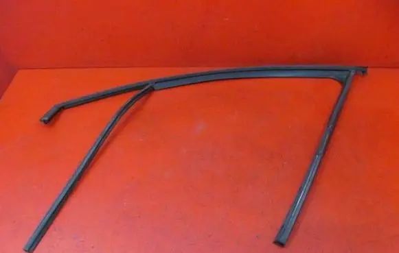 Renault Clio IV Front door rubber seal CLIOIVUSZCZELKALP