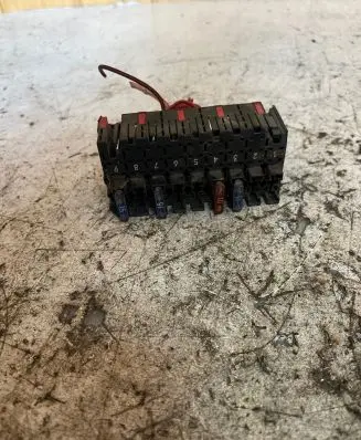 Mercedes-Benz E W210 Fuse box set 0015457901