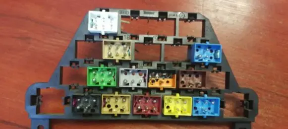 Audi A6 S6 C4 4A Fuse box set 4A0937545
