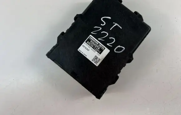 Toyota Auris E180 Other control units/modules 8953512011