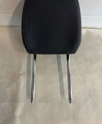 BMW 4 F32 F33 Front seat headrest 