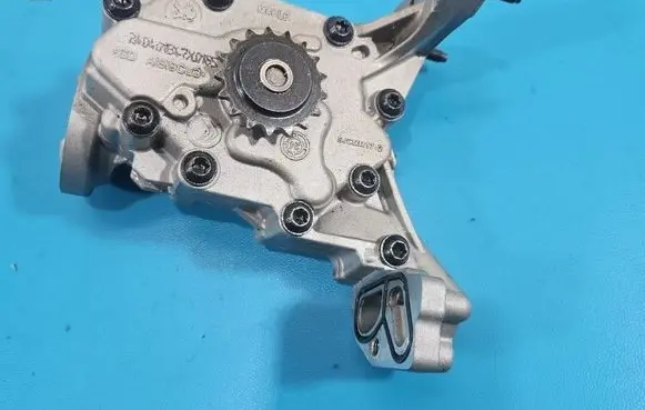Opel Grandland X Oil pump 983740888001 IMPRK1545514