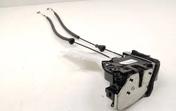 KIA Sorento Rear door lock 81420C5010