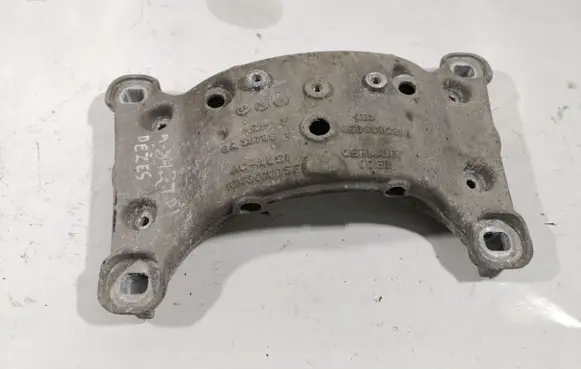 Audi A8 S8 D3 4E Gearbox mounting bracket 4E0399231N