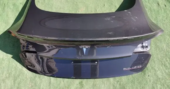 Tesla Model 3 Tailgate/trunk/boot lid