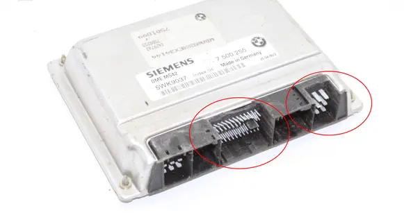BMW 5 E39 Engine control unit/module 7500255