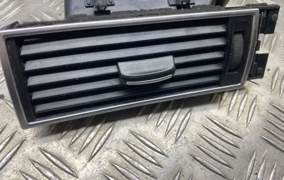 Audi A6 S6 C6 4F Dashboard side air vent grill/cover trim 4F2820901D