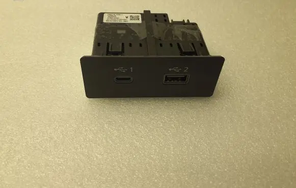 Nissan Qashqai J12 USB socket connector 284H36RA1A 726043001