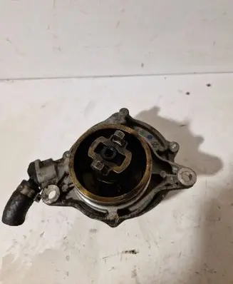 BMW 7 E65 E66 Vacuum pump 7791252 700437012 06T31770538