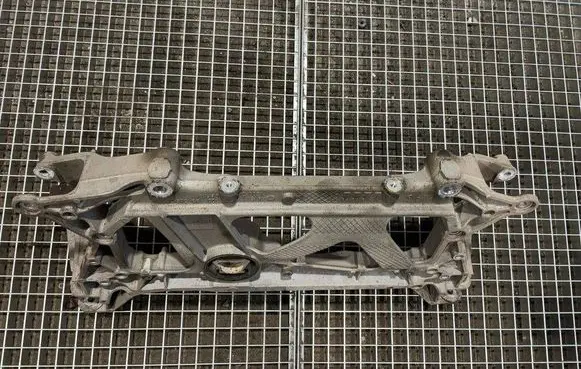 Volkswagen PASSAT B8 Front subframe 3Q0199369D