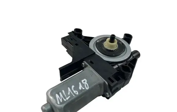 Volvo S90, V90 Front door window regulator motor 966268103