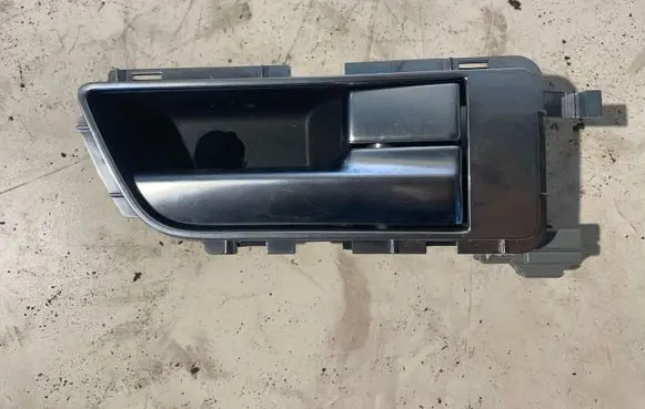 Land Rover Discovery 4 - LR4 Rear door interior handle AH2222600BB AH2222605AB