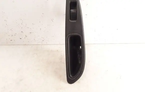 Nissan Primera Electric window control switch 82961AV760 25411AV600