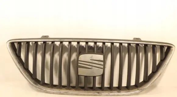 Seat Exeo (3R) Front grill 3R0853679