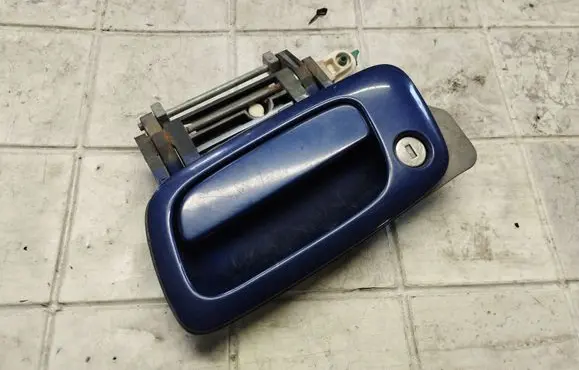 Opel Zafira A Front door exterior handle