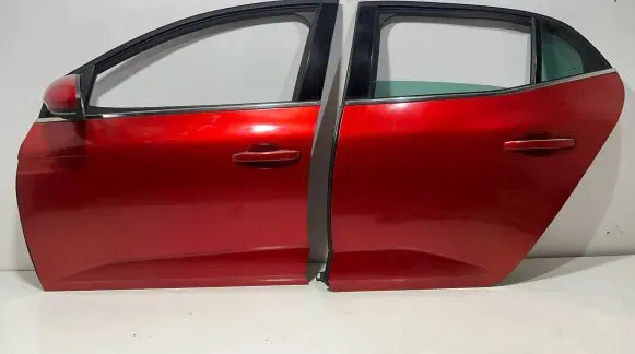 Renault Megane IV Front door