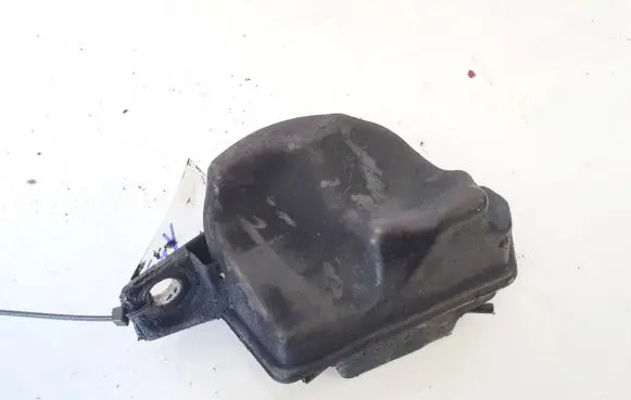 Vacuum air tank