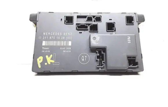 Mercedes-Benz E W211 Door control unit/module 2118701526