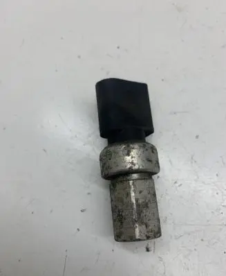 Volkswagen PASSAT B6 Air conditioning (A/C) pressure sensor 1J0959126