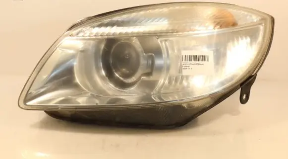 Skoda Fabia Mk2 (5J) Headlight/headlamp 