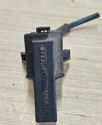 Audi A4 S4 B6 8E 8H Aerial antenna amplifier 4B0919145A