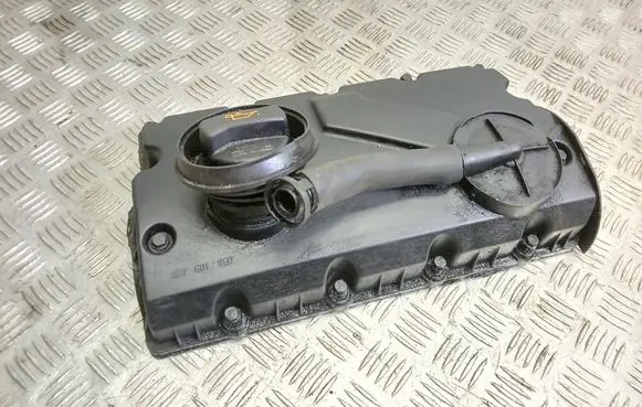 Volkswagen Golf Plus Rocker cam cover 
