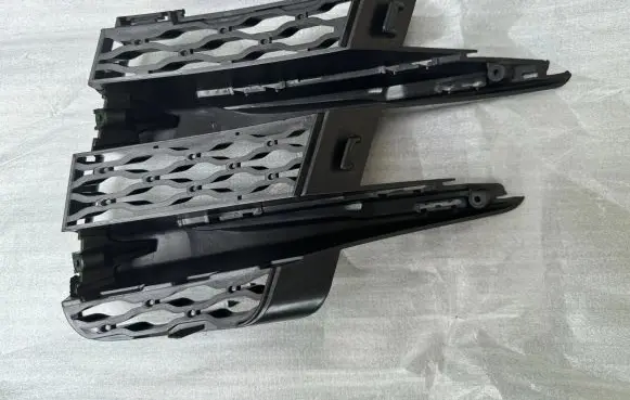 Land Rover Range Rover Velar Front bumper splitter molding J8A217E852AB