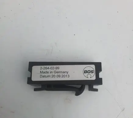 Opel Insignia A Parcel shelf load cover mount bracket 22640299