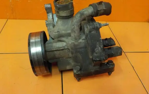Opel Antara Water pump 25186662 13XZ5