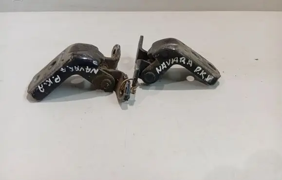 Nissan Navara D40 Front door upper hinge 