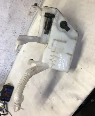 Mercedes-Benz GLA H247 Windshield washer fluid reservoir/tank A2478607202