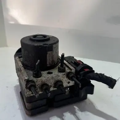 Volkswagen Caddy ABS Pump 2K0907379A 00009496E2 10097003173
