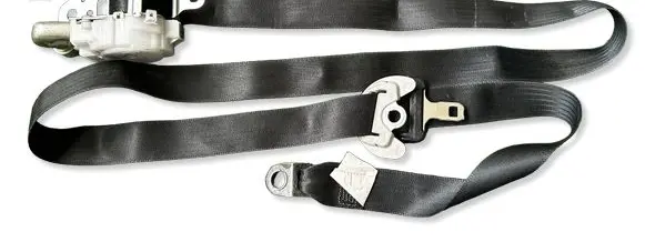 Toyota Avensis T270 Front seatbelt J082512