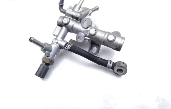 Mazda CX-5 Fuel pressure regulator A13K02D081