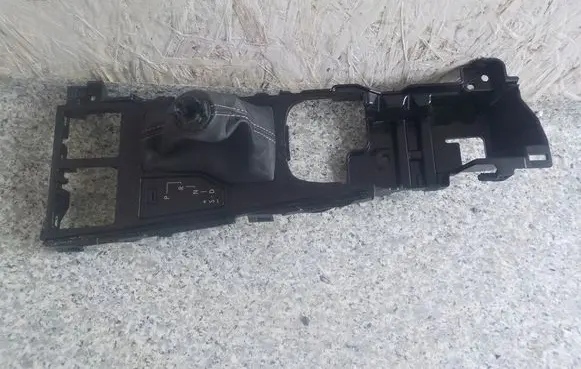 Lexus RX 450H Gear shifter surround trim plastic 8499