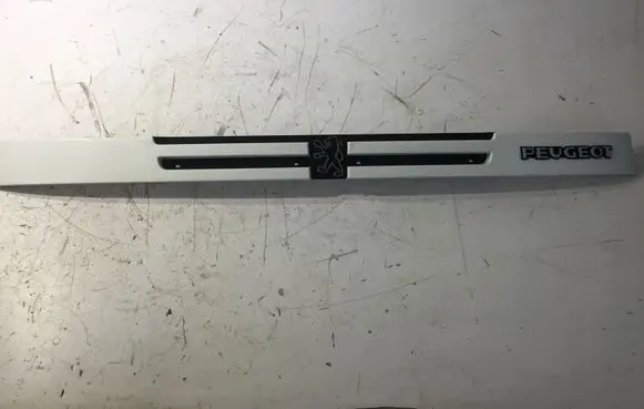Peugeot Boxer Front bumper upper radiator grill 1304863080 B803