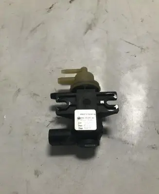 Volkswagen Tiguan Valve vacuum 04L131051AL