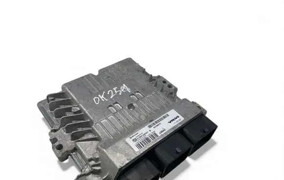Volvo V50 Engine control unit/module ECU 30788975 S180134001B