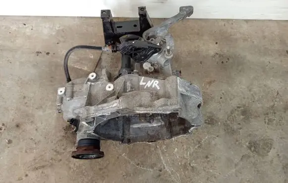 Seat Ibiza IV (6J,6P) Manual 5 speed gearbox LNR