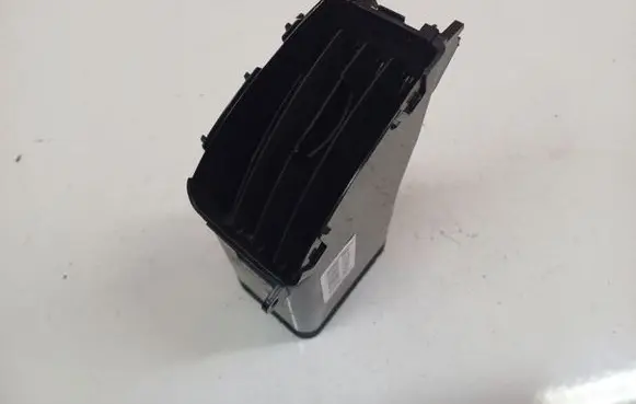Subaru Legacy Dash center air vent grill