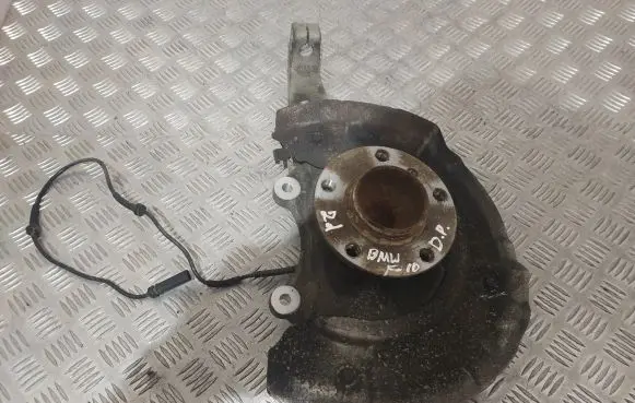 BMW 5 F10 F11 Front wheel hub