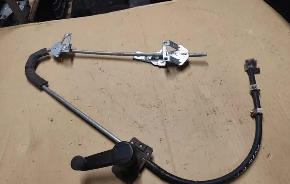 Jeep Cherokee XJ Front door manual window regulator 
