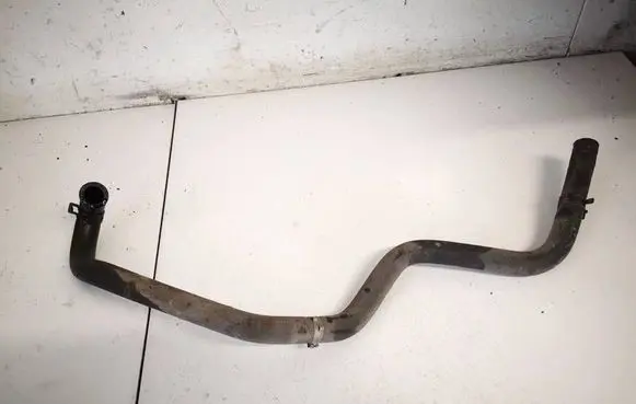 Engine coolant pipe/hose