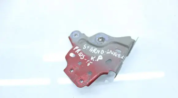 Toyota Prius (XW30) Fender mounting bracket