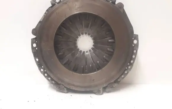 Volkswagen Golf V Pressure plate TYPM228E 3082000397 1330K20
