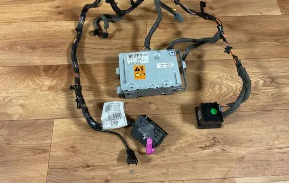 Opel Insignia A Voltage converter inverter 12779234