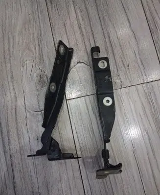 Citroen DS3 Engine bonnet/hood hinges 9683552580