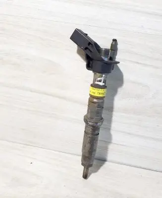 Volkswagen Crafter Fuel injector 7AHH21I