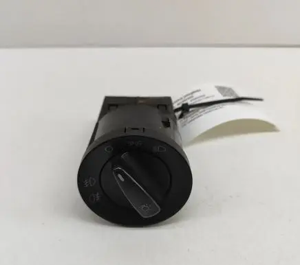 Skoda Fabia Mk2 (5J) Light switch 1U0941531D