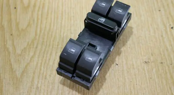 Volkswagen PASSAT B6 Electric window control switch 1K4959857